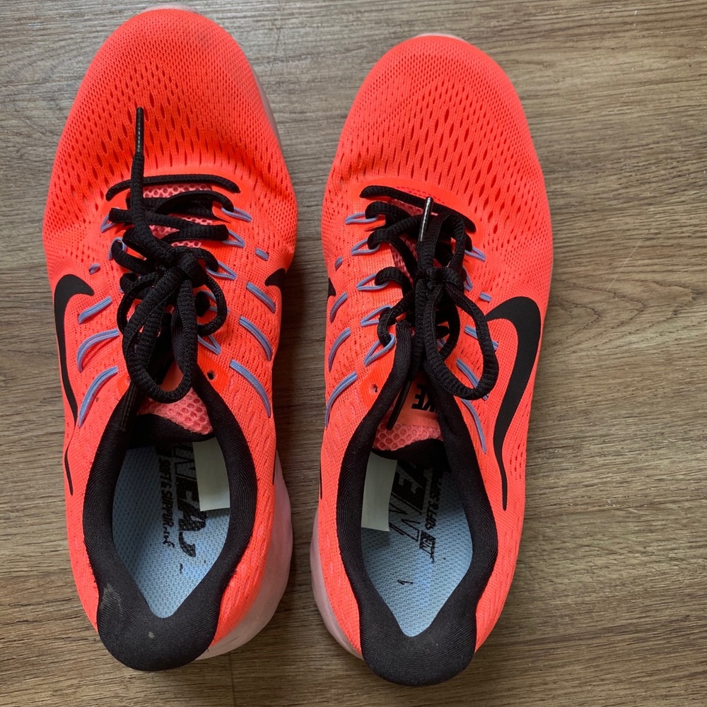 Nike running shoes size 9.5